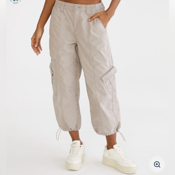Aeropostale High-Rise Cropped Utility Cargo Pants in Khaki. Size Large. - Picture 2 of 5